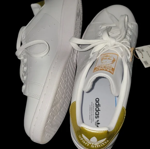 Women's White and Gold Stan Smiths - Picture 6 of 10